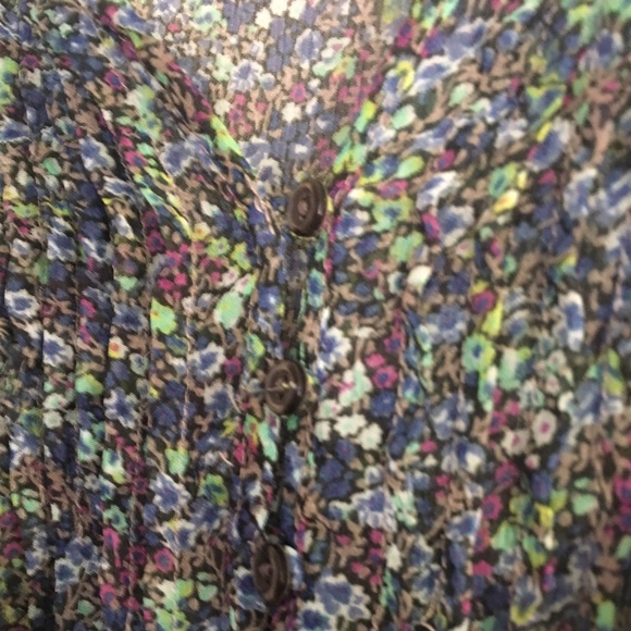 Old Navy floral tank top (XS) - Picture 3 of 3
